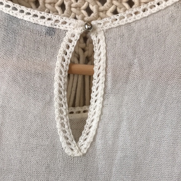 White House Black Market white lace ruffled tiered sleeveless blouse top… - Picture 9 of 9